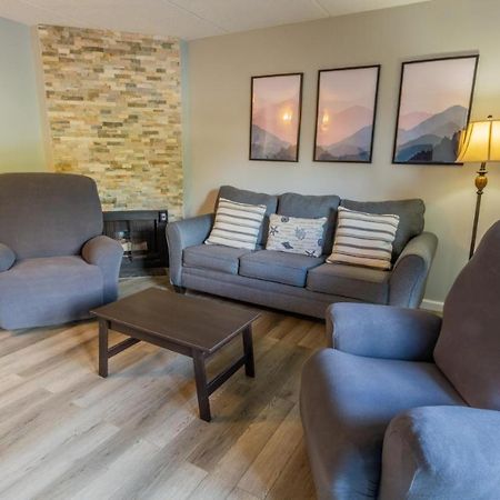Family Bear Condos, Full King Suite, Kitchen, Pool Access Unit 103 Gatlinburg Exterior foto