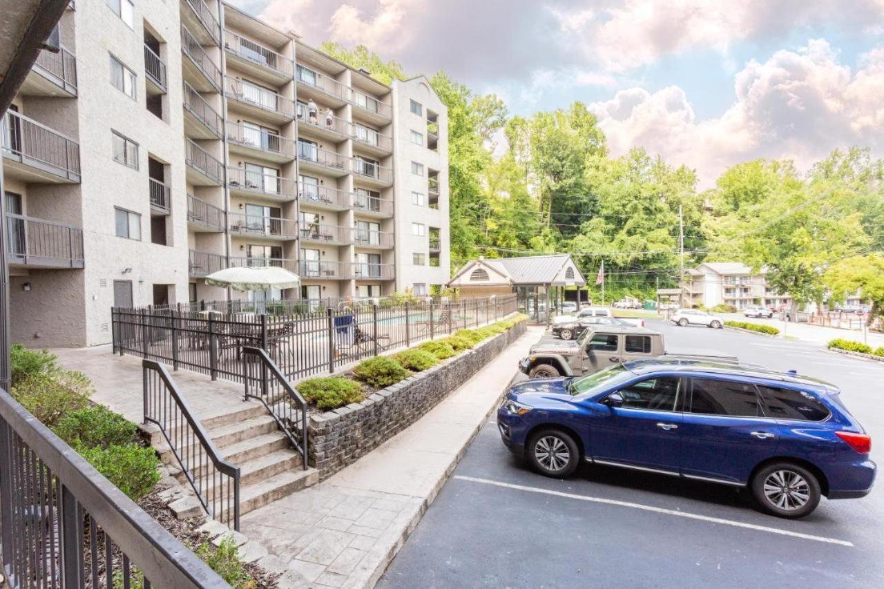 Family Bear Condos, Full King Suite, Kitchen, Pool Access Unit 103 Gatlinburg Exterior foto