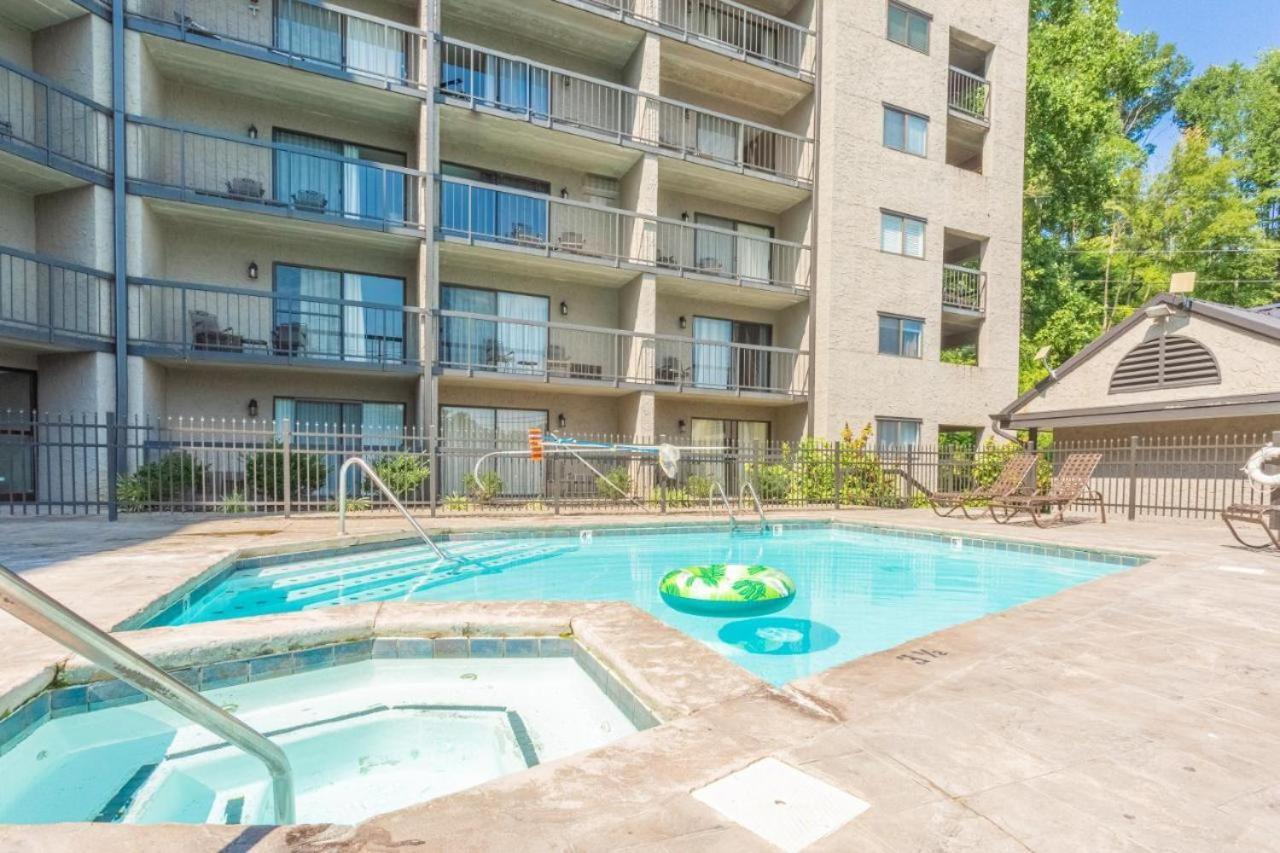 Family Bear Condos, Full King Suite, Kitchen, Pool Access Unit 103 Gatlinburg Exterior foto